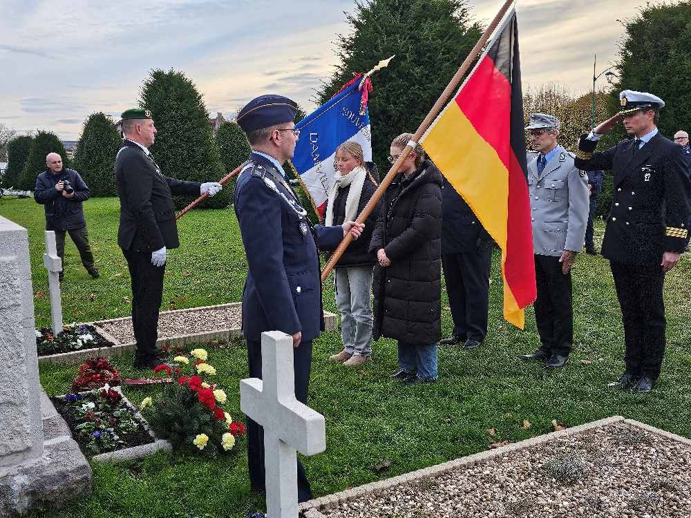 aDeutsch-französische Freundschaft - Kranzniederlegung Verdun 2025.jpg
